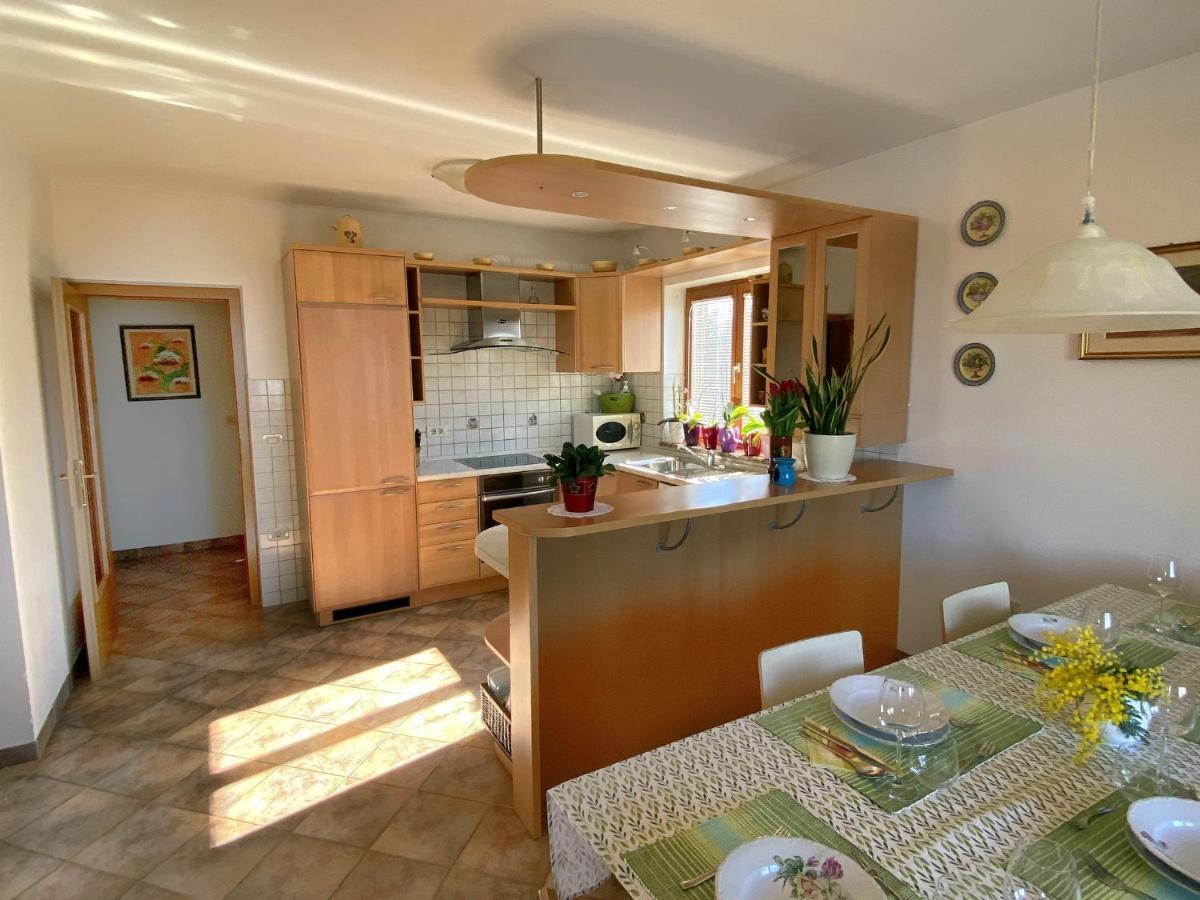 Sea View Istrian Countryside Apartment - Rota Dragonja Luaran gambar