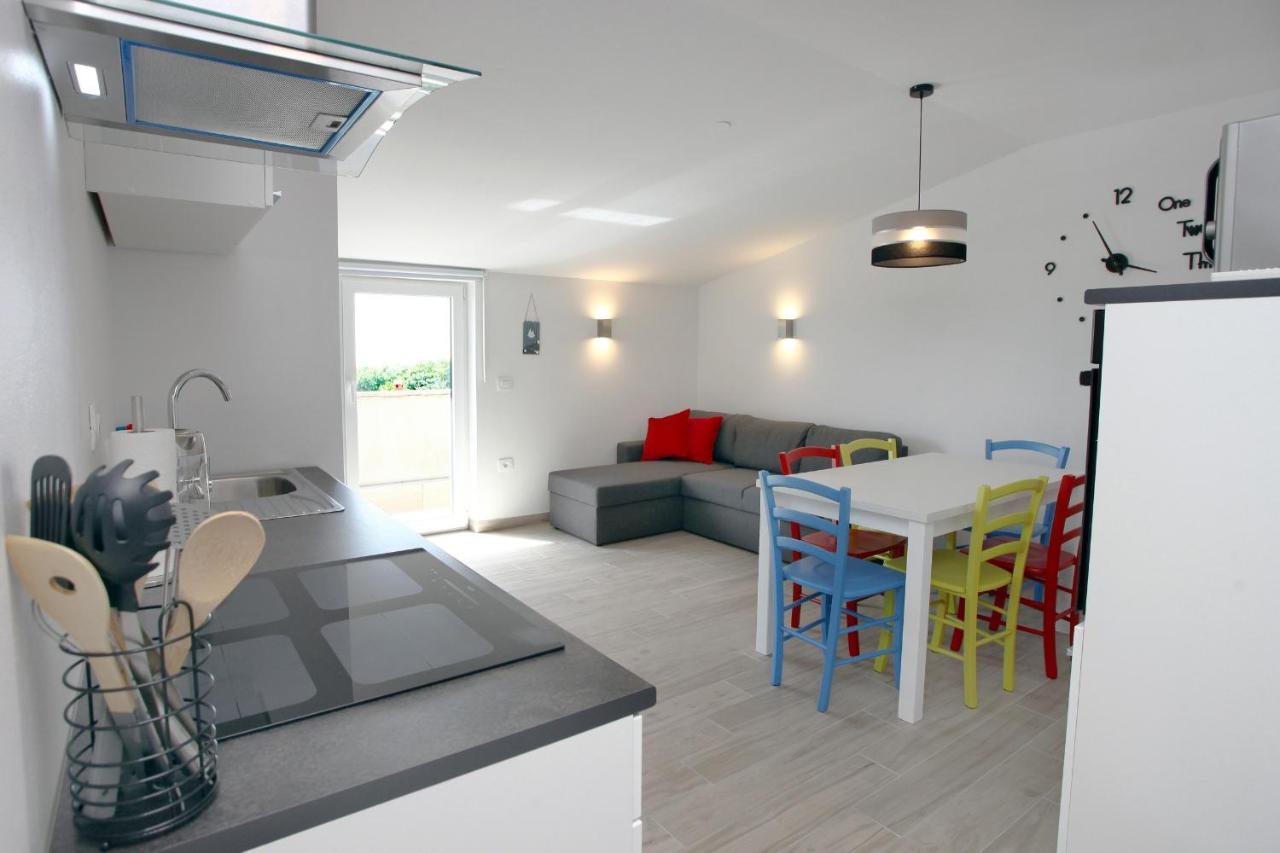 Sea View Istrian Countryside Apartment - Rota Dragonja Luaran gambar