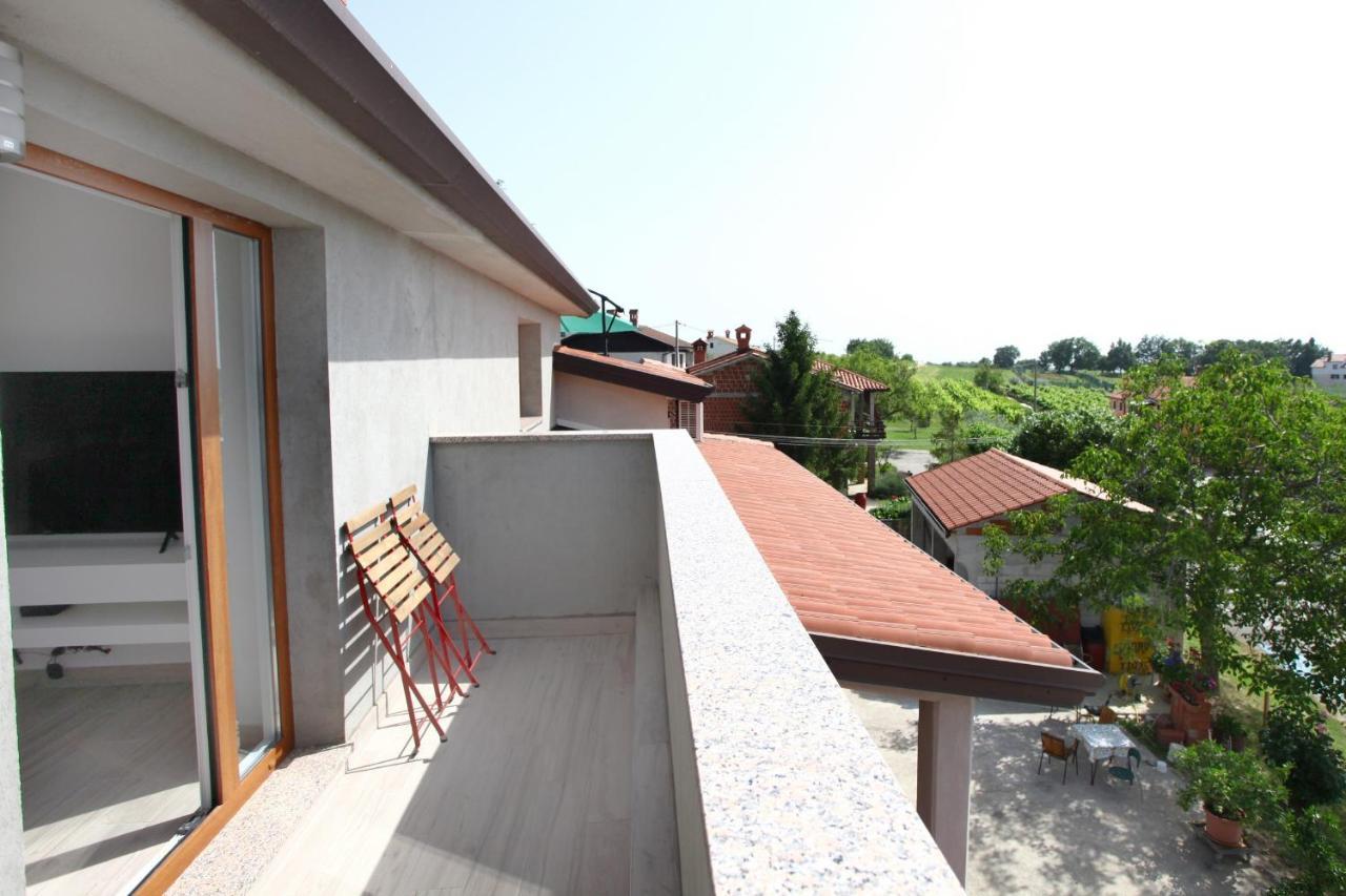 Sea View Istrian Countryside Apartment - Rota Dragonja Luaran gambar